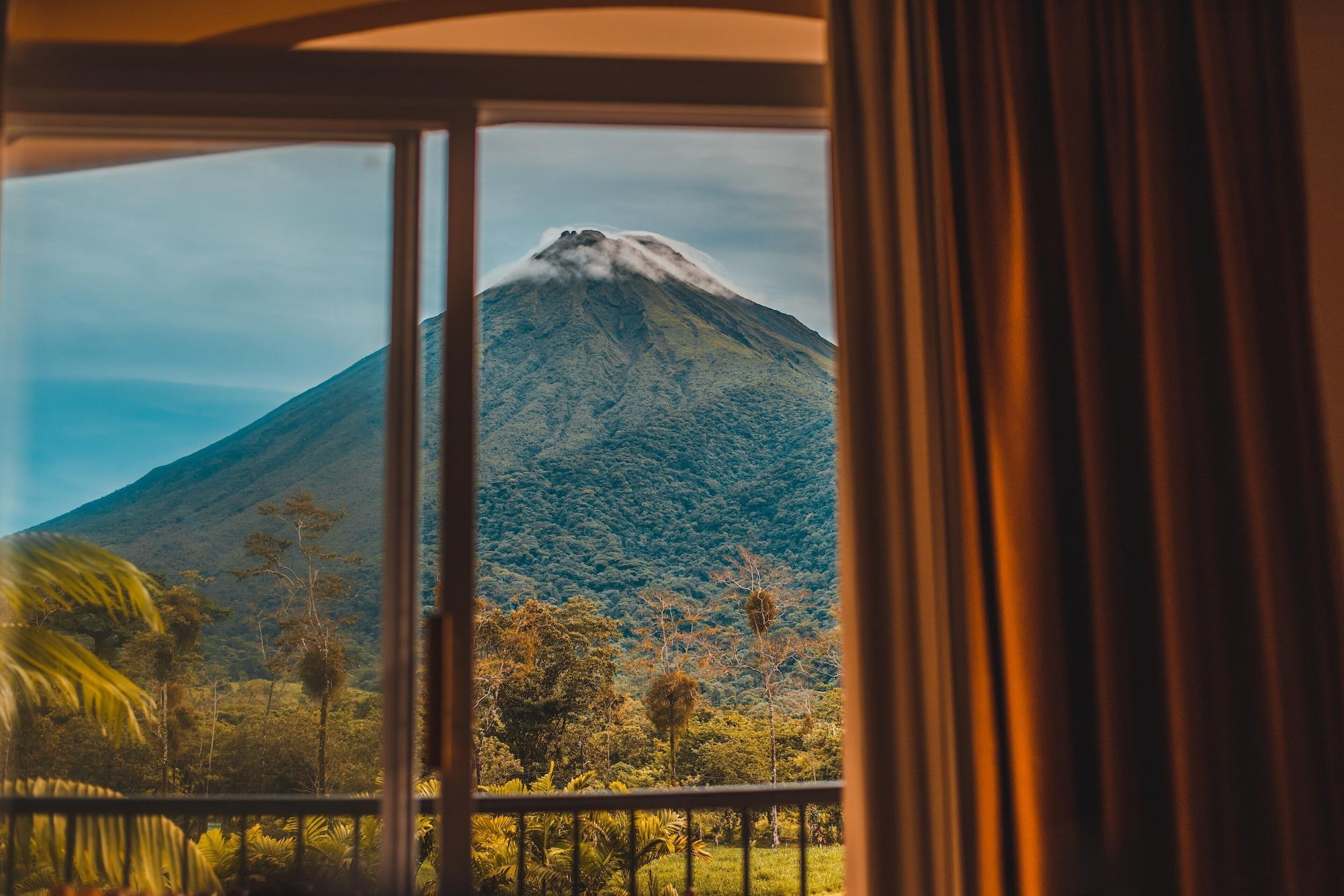 Hotel Magic Mountain La Fortuna Exterior foto