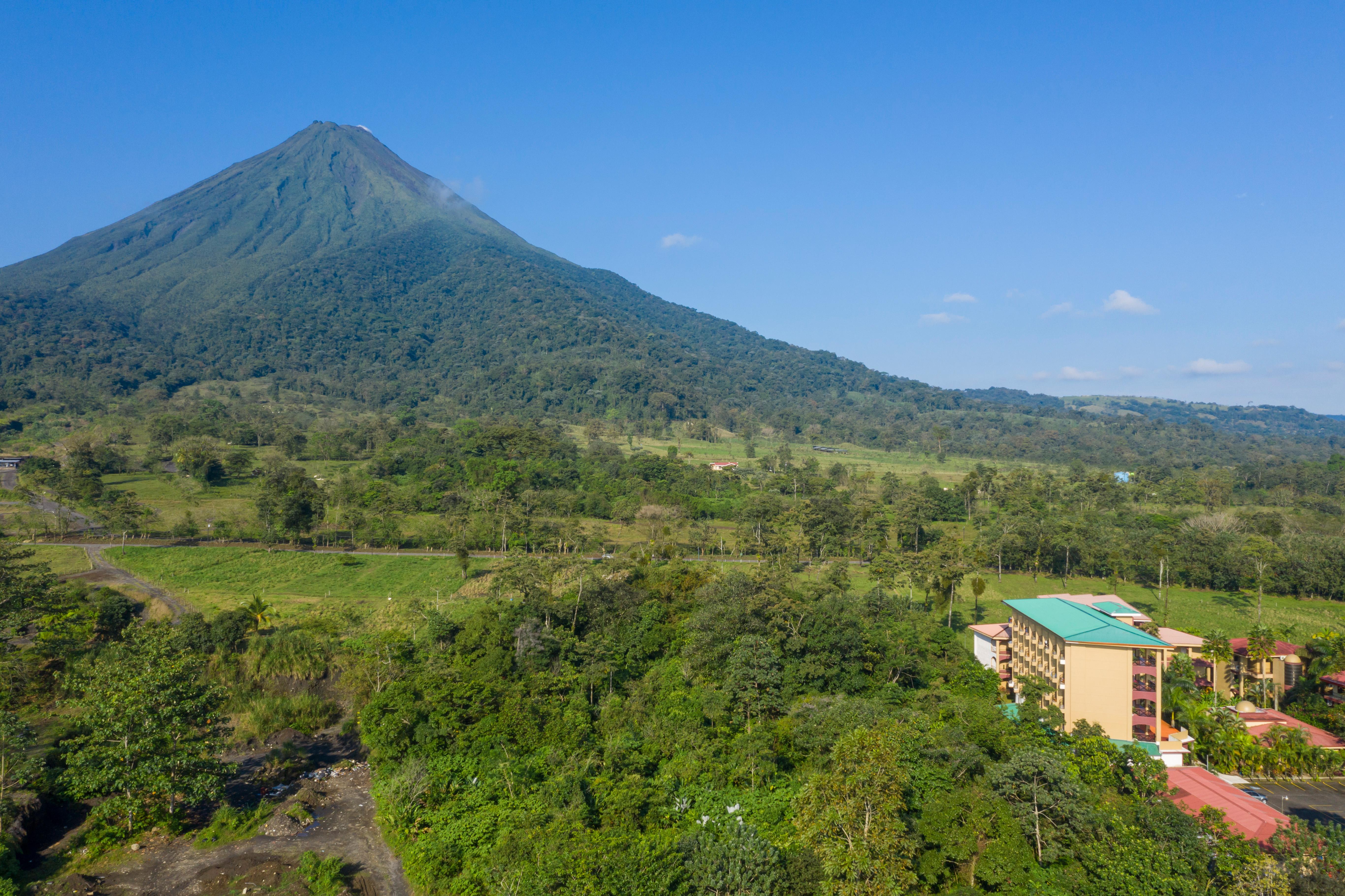 Hotel Magic Mountain La Fortuna Exterior foto